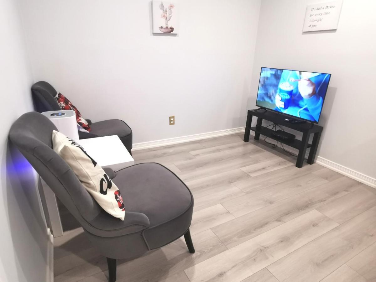 Perfect Location Comfort Private House Lower Level 2 Bedroom Unit Mississauga Exterior photo