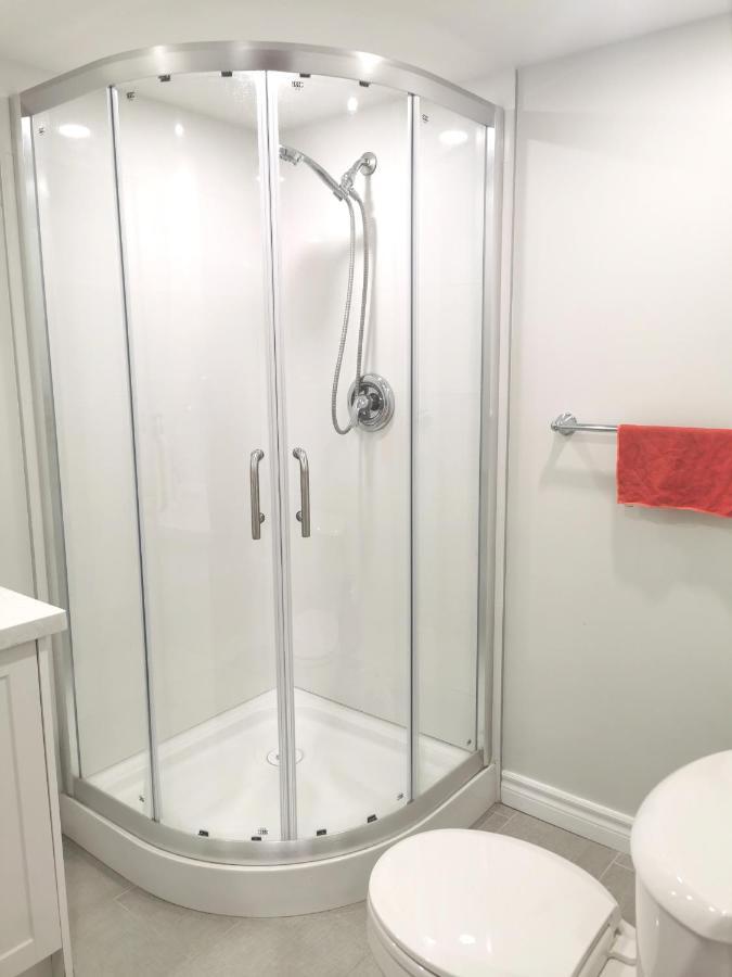 Perfect Location Comfort Private House Lower Level 2 Bedroom Unit Mississauga Exterior photo